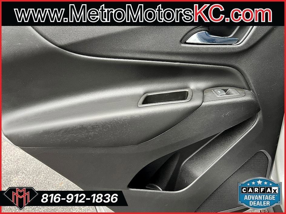 Used 2021 Chevrolet Equinox LT image 25