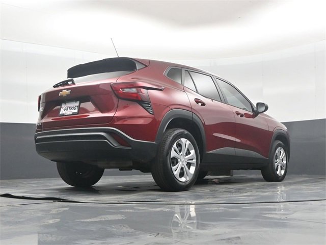 Used 2024 Chevrolet Trax LS image 40
