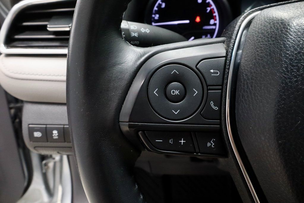 Used 2018 Toyota Camry SE image 28