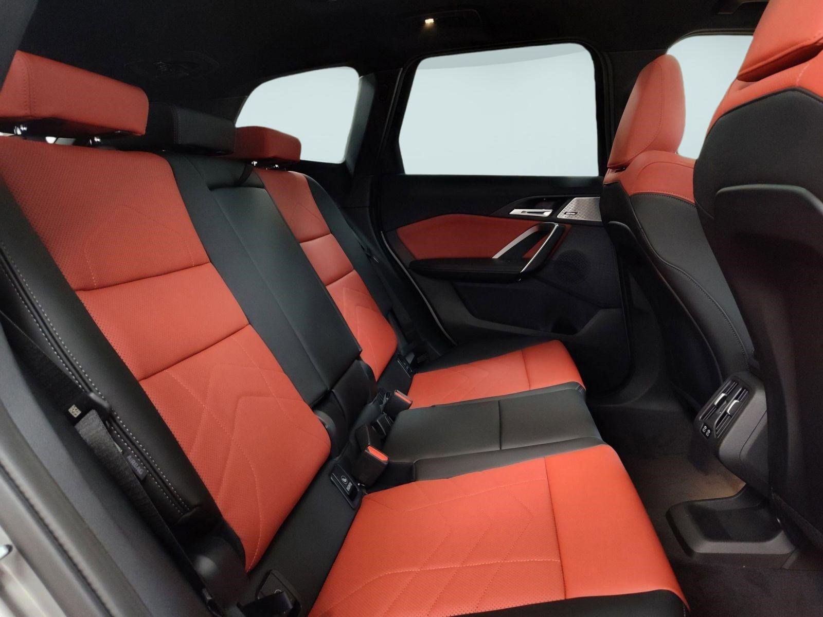 Used 2025 BMW X1 xDrive28i w/ Convenience Package image 26