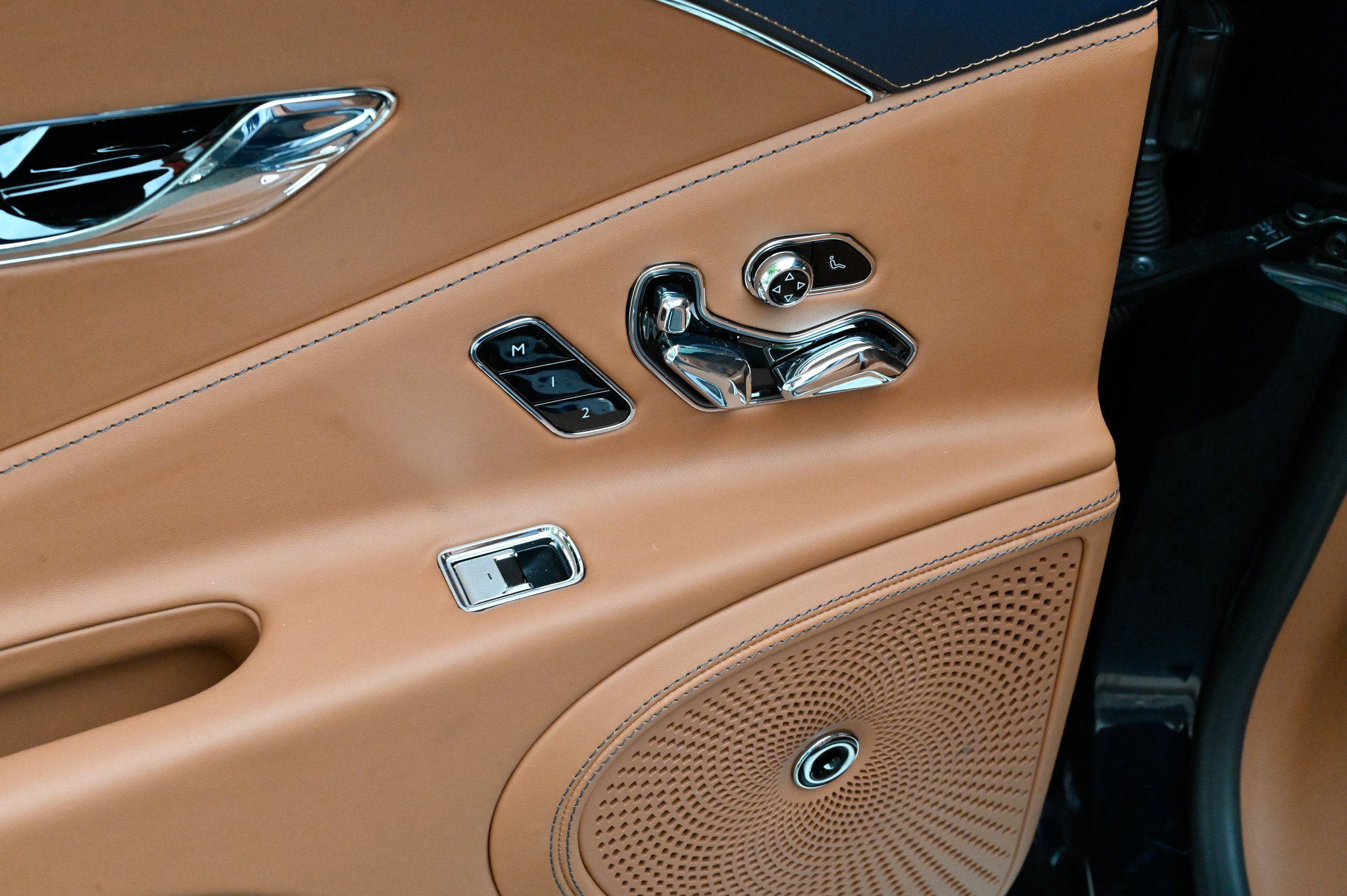 Used 2022 Bentley Flying Spur V8 AWD/4WD image 47