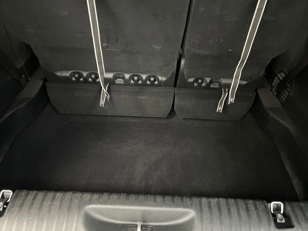 Used 2025 Chrysler Pacifica Limited image 43