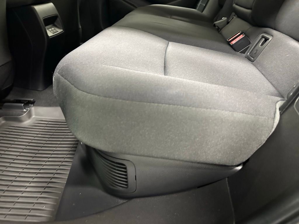 Used 2025 Toyota Corolla LE image 43