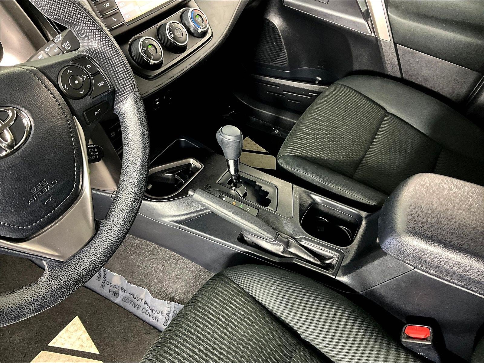 Used 2018 Toyota RAV4 LE w/ All Weather Liner Package FWD image 18