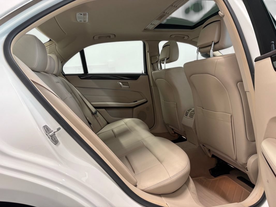 Used 2016 Mercedes-Benz E 350 4MATIC Sedan image 12