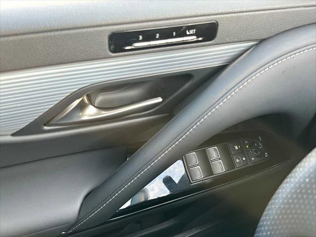 Used 2024 Lexus LX 600 F Sport image 38