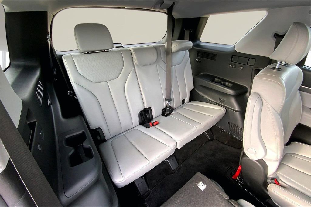 Used 2022 Hyundai Palisade SEL w/ Premium Package image 27