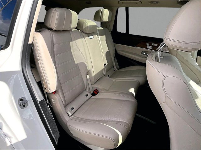 Used 2023 Mercedes-Benz GLS 580 4MATIC image 26