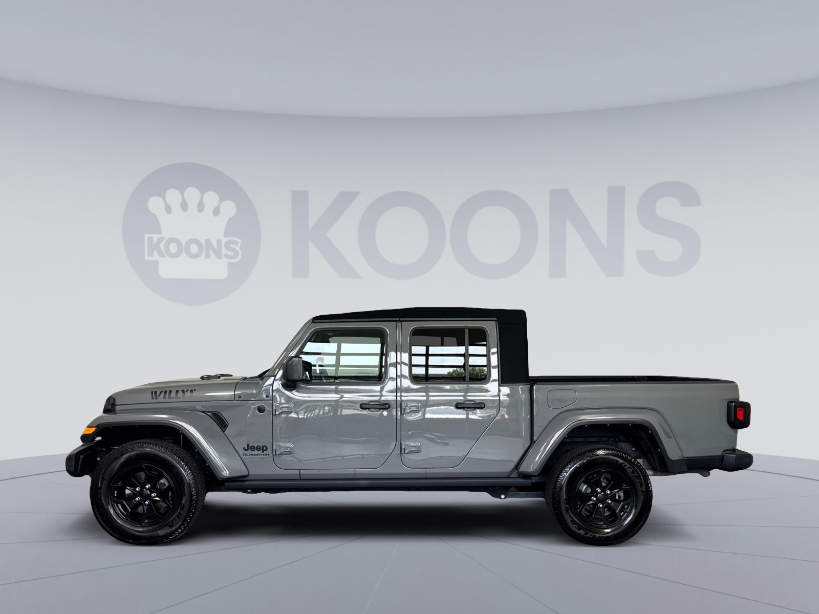 Used 2021 Jeep Gladiator Sport AWD/4WD image 2