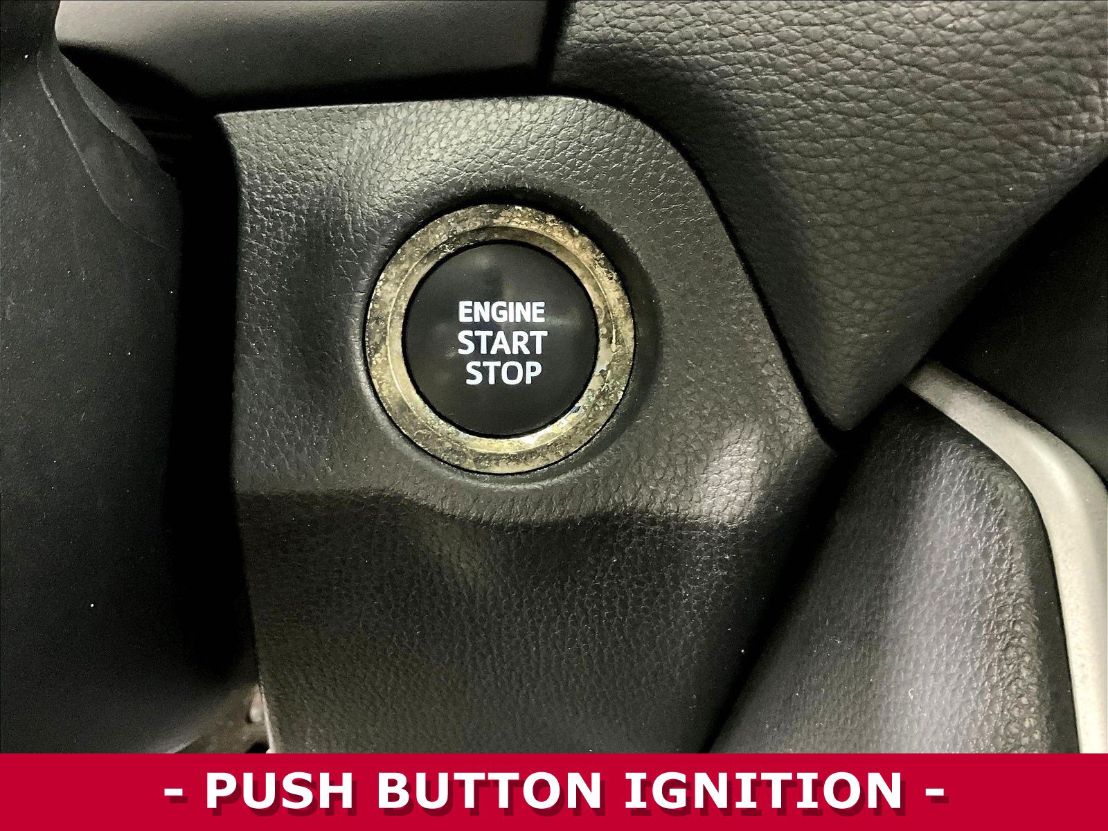 Used 2024 Toyota RAV4 XLE FWD image 36
