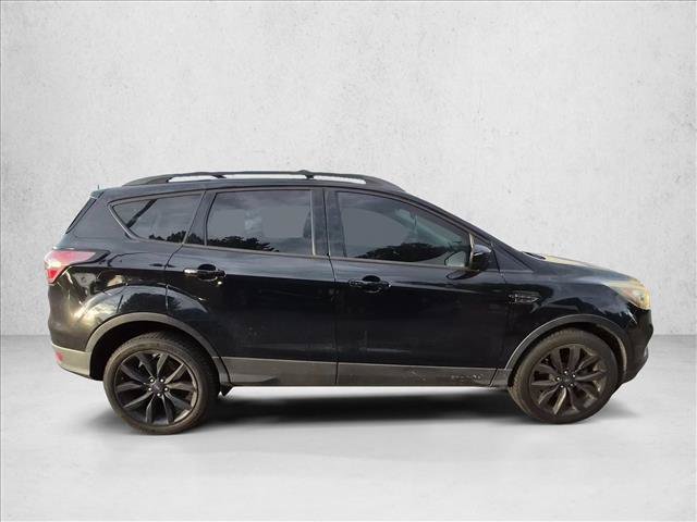 Used 2017 Ford Escape SE w/ Equipment Group 201A AWD/4WD image 4