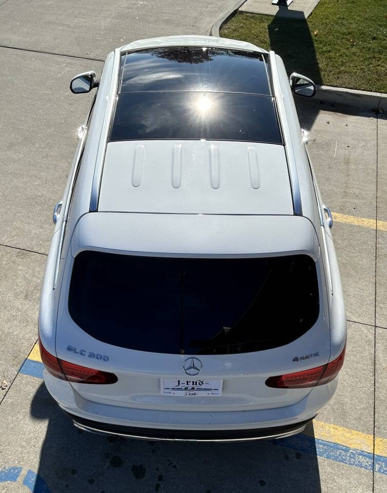 Used 2018 Mercedes-Benz GLC 300 4MATIC image 13