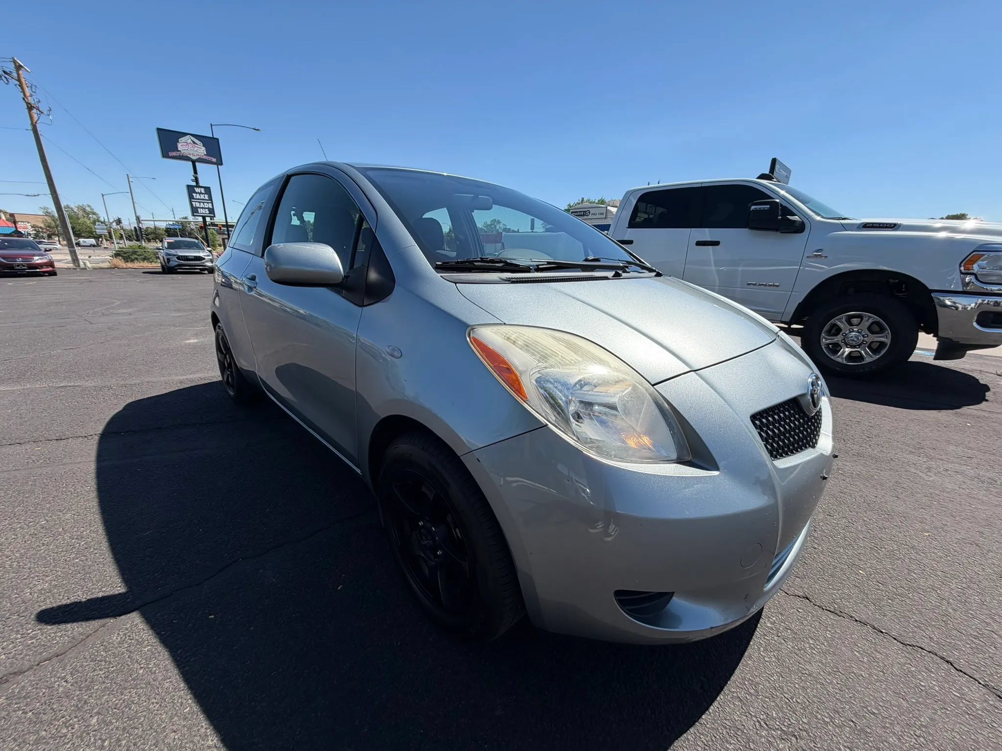 Used 2007 Toyota Yaris 2-Door Hatchback FWD image 4
