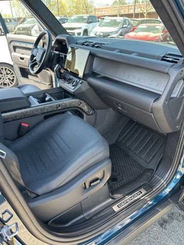 Used 2026 Land Rover Defender 110 image 21
