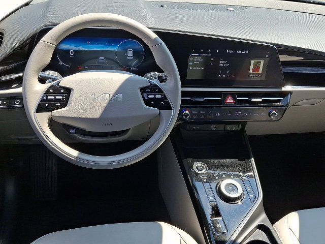 Used 2023 Kia Niro Wind w/ Wind Preserve Package FWD image 11