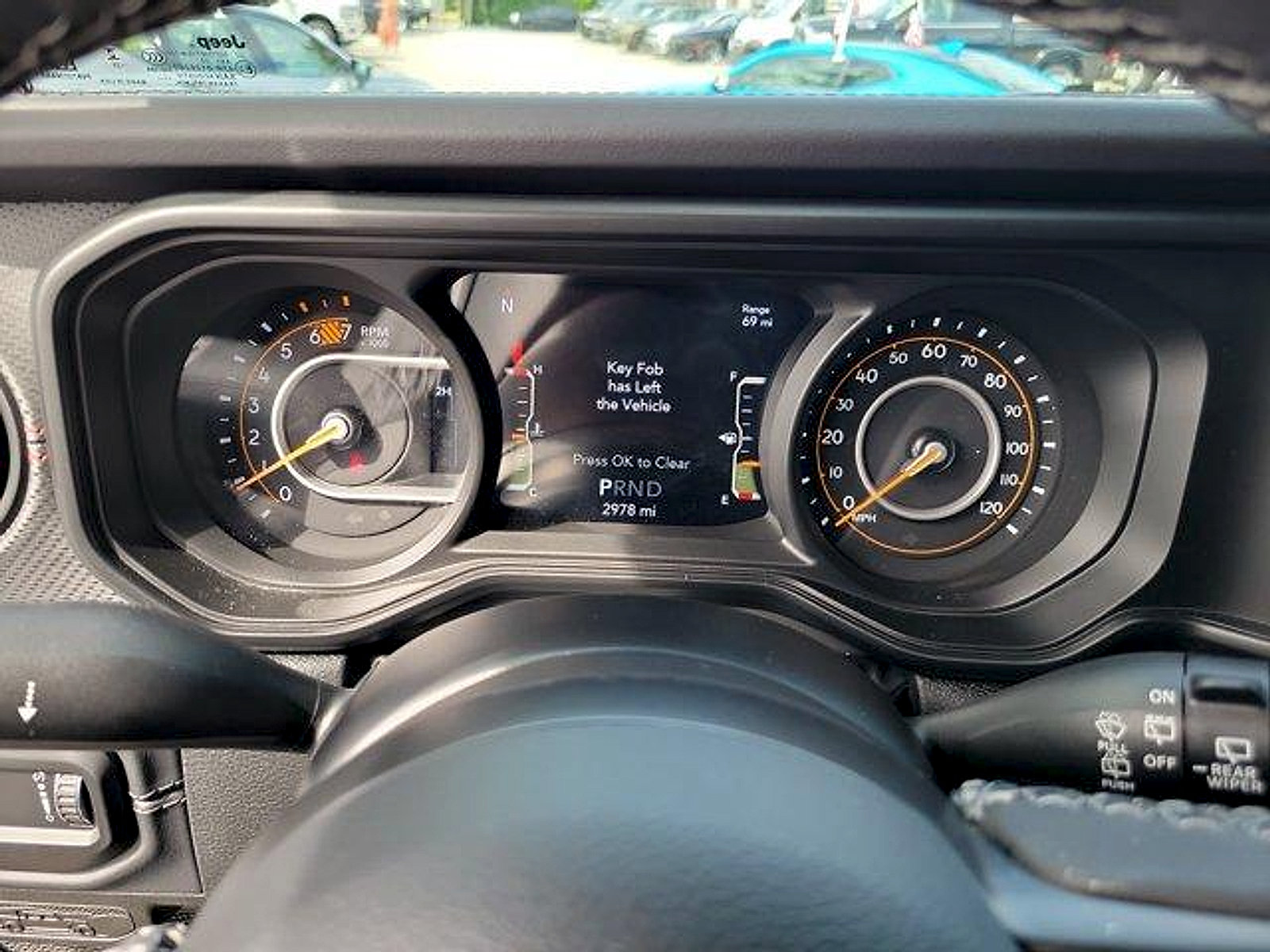 Used 2025 Jeep Wrangler Unlimited Rubicon w/ Convenience Group AWD/4WD image 27
