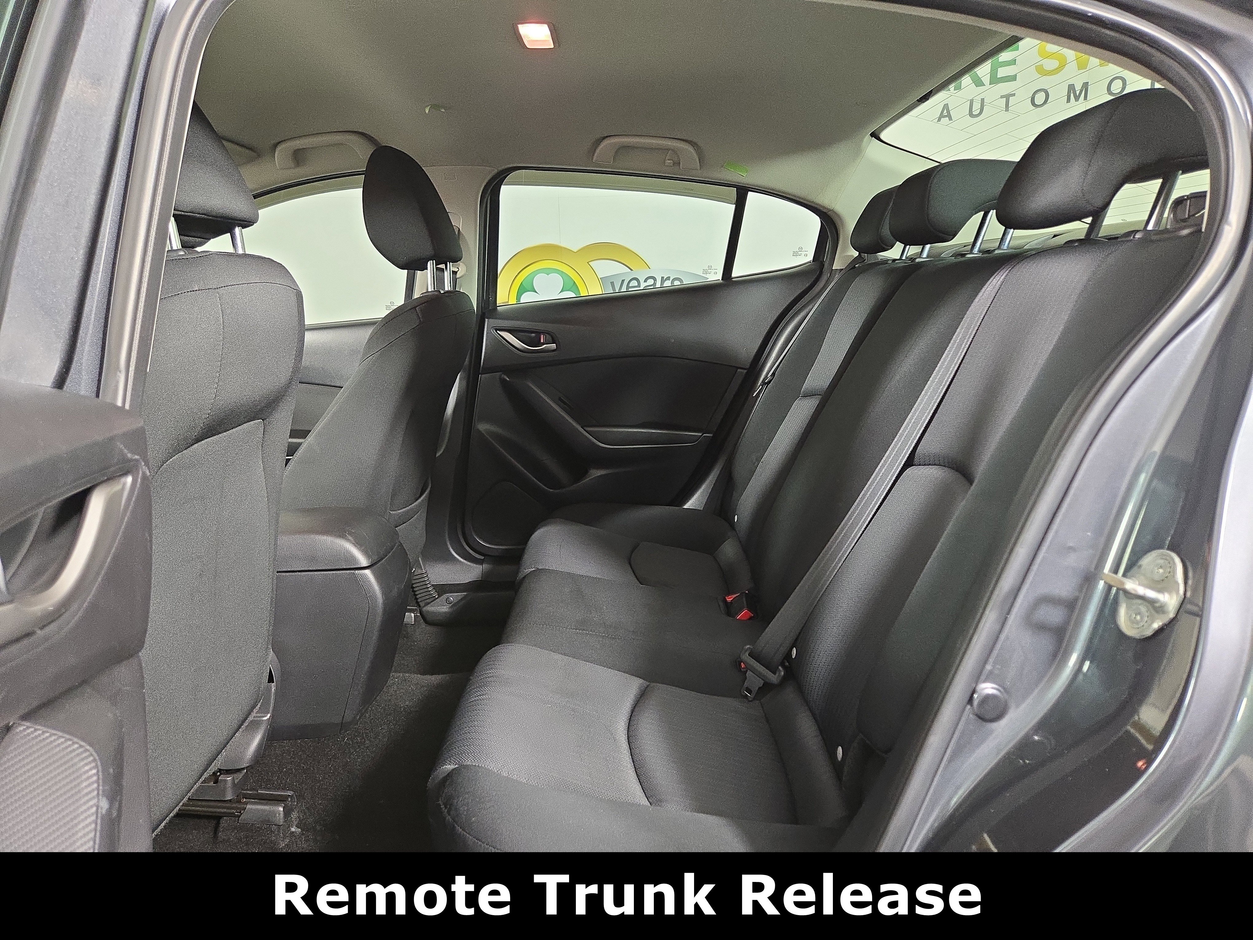 Used 2016 MAZDA MAZDA3 i Sport image 12