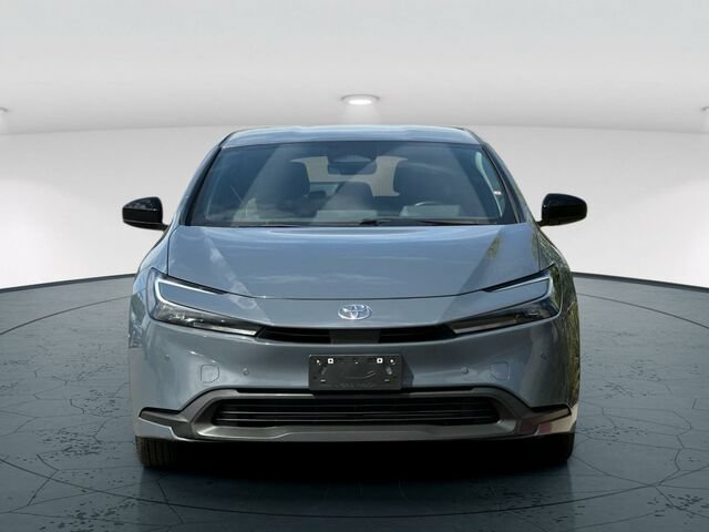 Used 2024 Toyota Prius LE FWD image 9