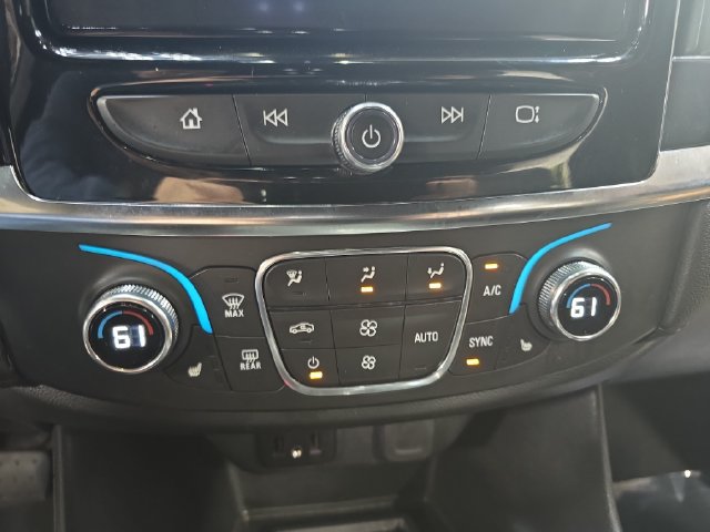 Used 2023 Chevrolet Traverse LT w/ Rear Camera Mirror Package AWD/4WD image 24