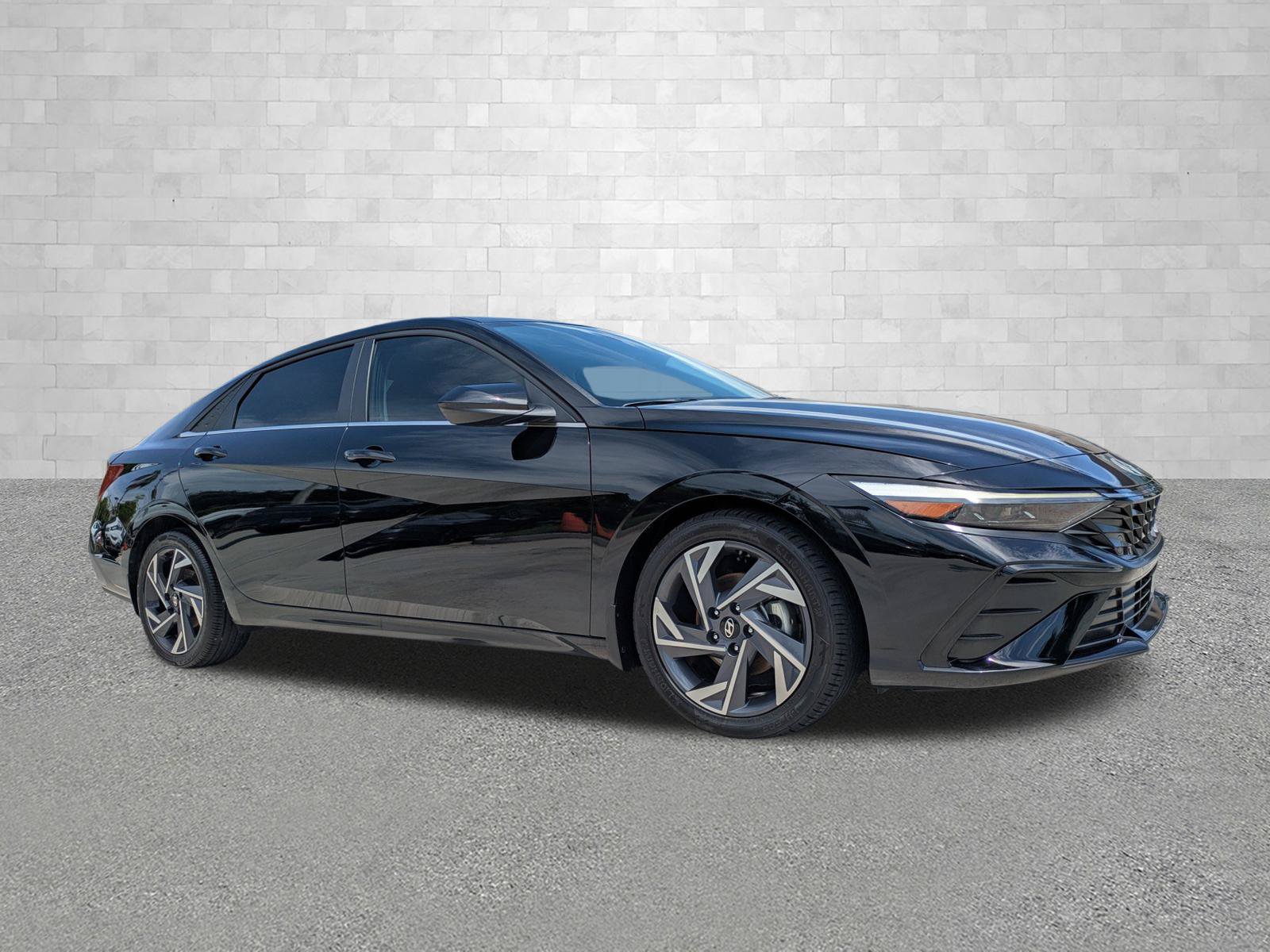 Certified 2025 Hyundai Elantra SEL