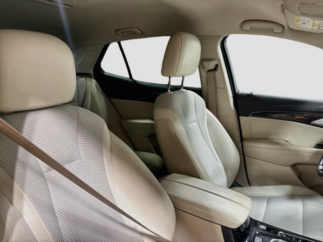 Used 2023 Buick Envision Preferred FWD image 21