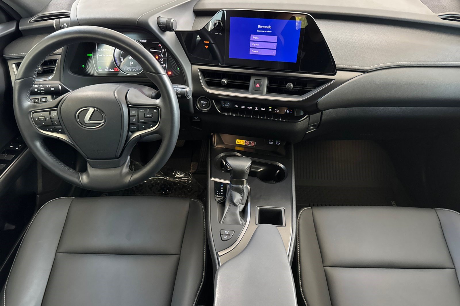 Certified 2023 Lexus UX 250h FWD w/ Accessory Package (Z2) image 17