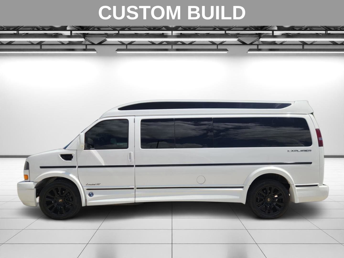 Used 2021 GMC Savana 3500 LS w/ Chrome Appearance Package image 6