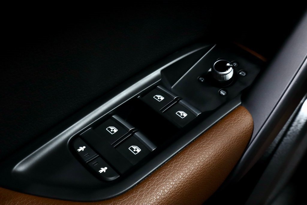 Used 2019 Audi Q5 2.0T Premium w/ Convenience Package image 24