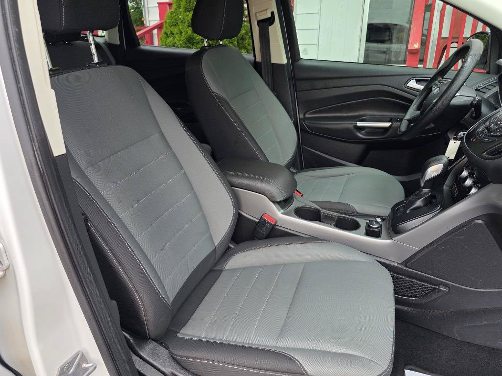 Used 2016 Ford Escape SE FWD image 26