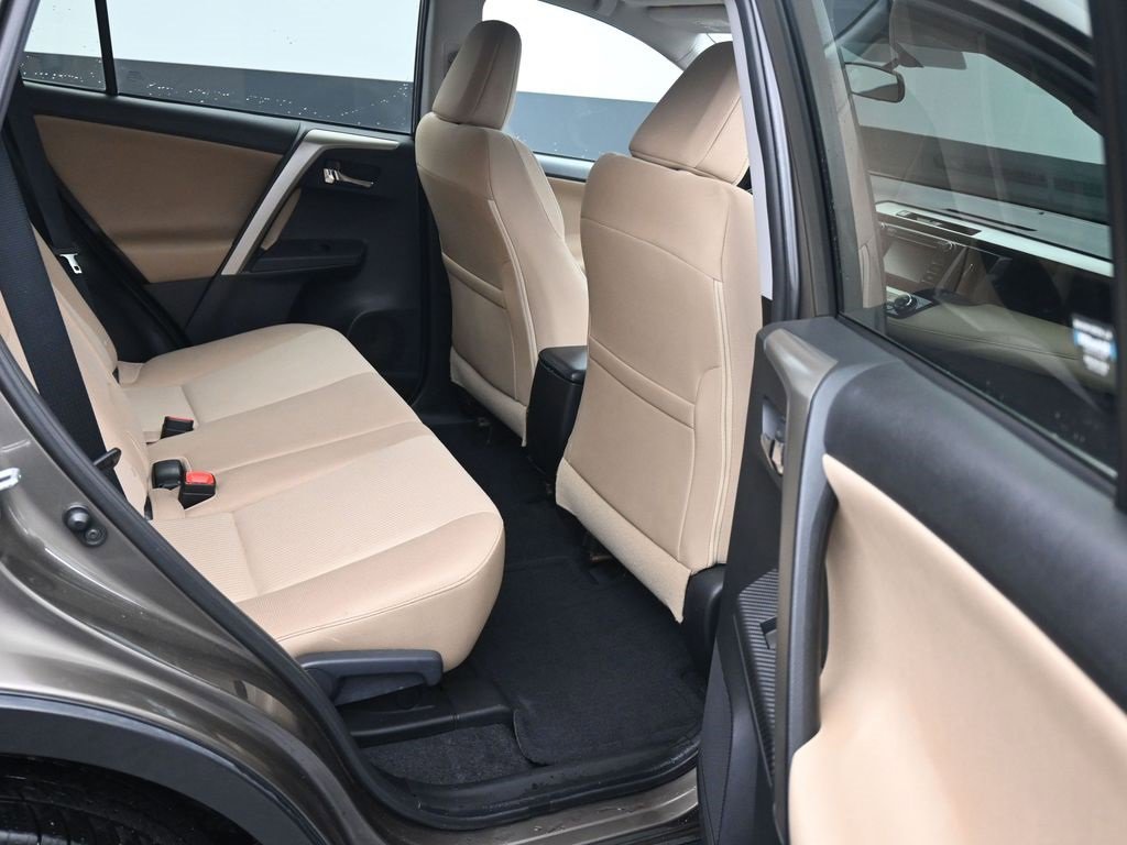 Used 2015 Toyota RAV4 XLE image 15