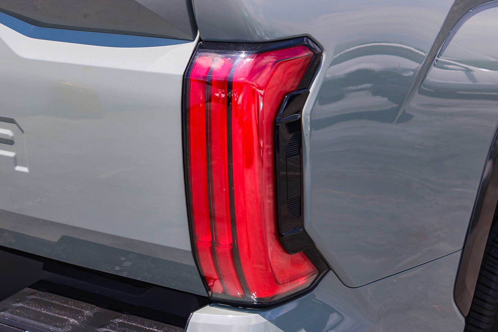 Used 2024 Toyota Tundra Limited AWD/4WD image 10