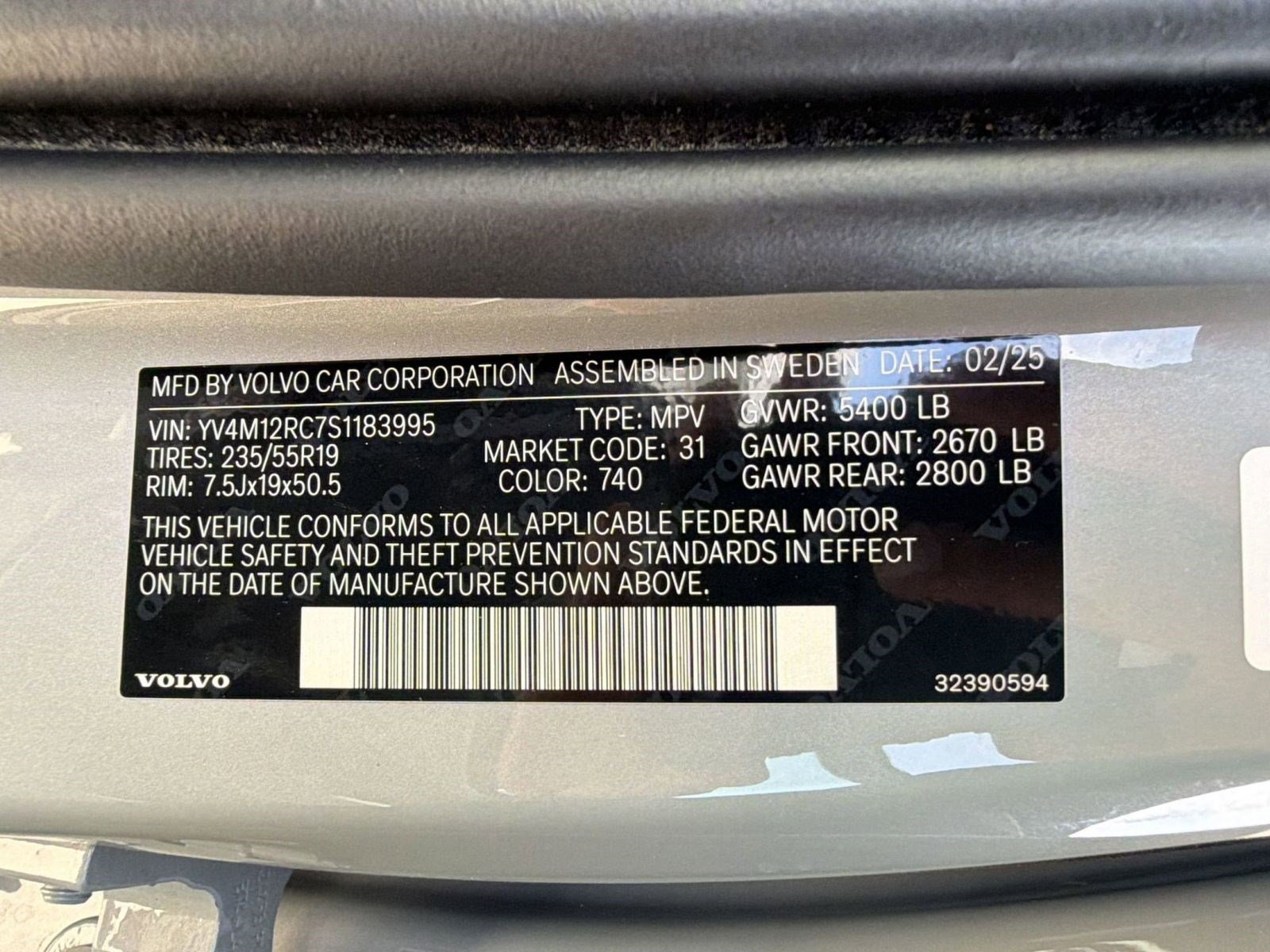 Certified 2025 Volvo XC60 B5 Plus image 19