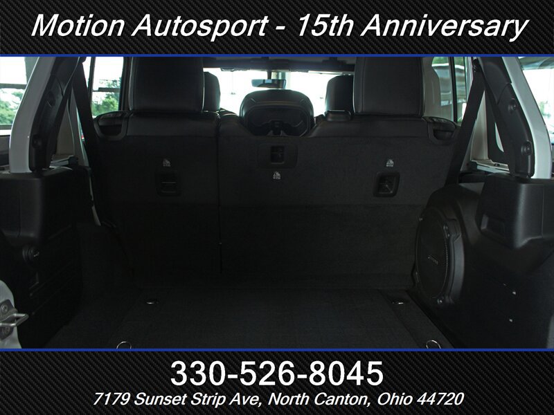 Used 2023 Jeep Wrangler Unlimited Sahara AWD/4WD image 10