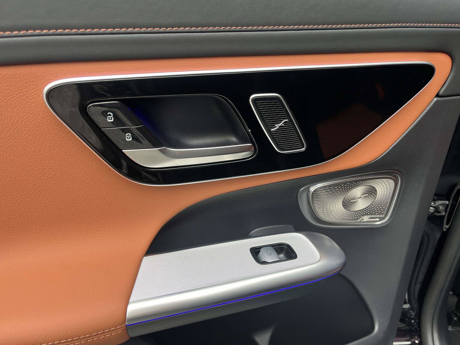Certified 2025 Mercedes-Benz GLC 300 image 45