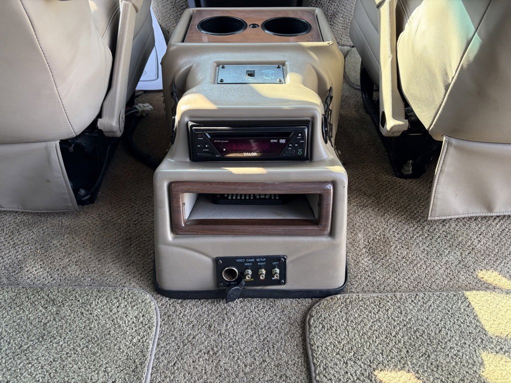 Used 2008 GMC Savana 2500 Extended Passenger w/ Preferred Equipment Group image 21