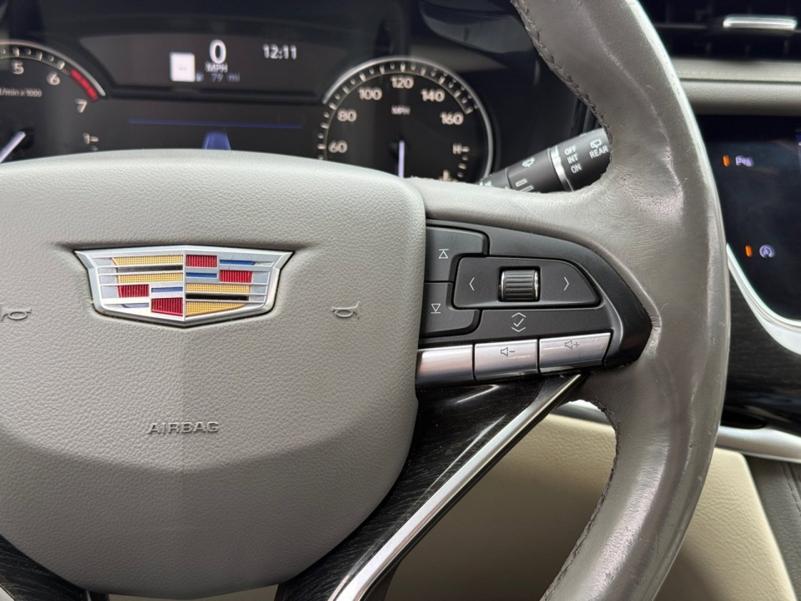 Used 2020 Cadillac XT6 Premium Luxury image 26