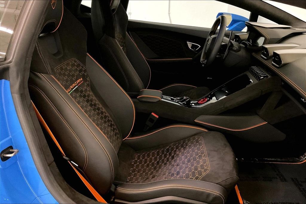 Used 2023 Lamborghini Huracan Tecnica image 14