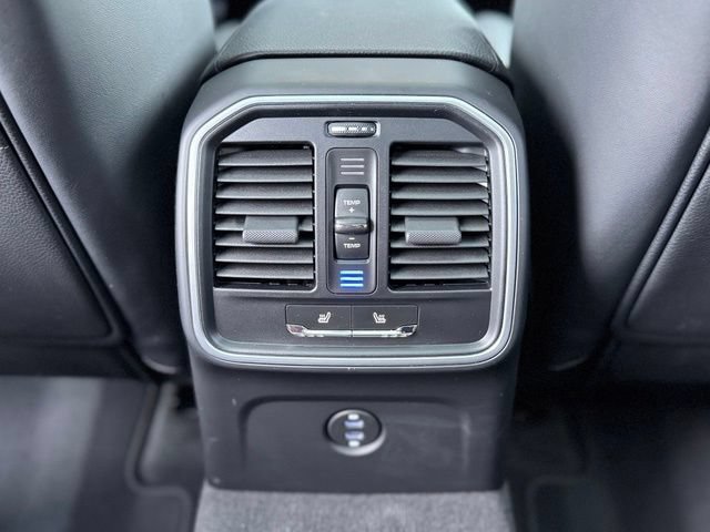 Certified 2026 Porsche Macan AWD/4WD image 35