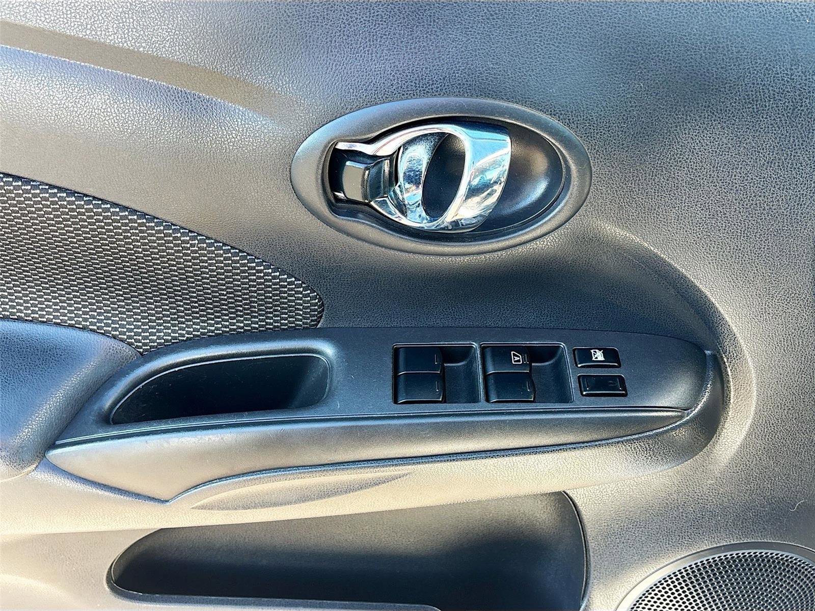 Used 2018 Nissan Versa SV image 18