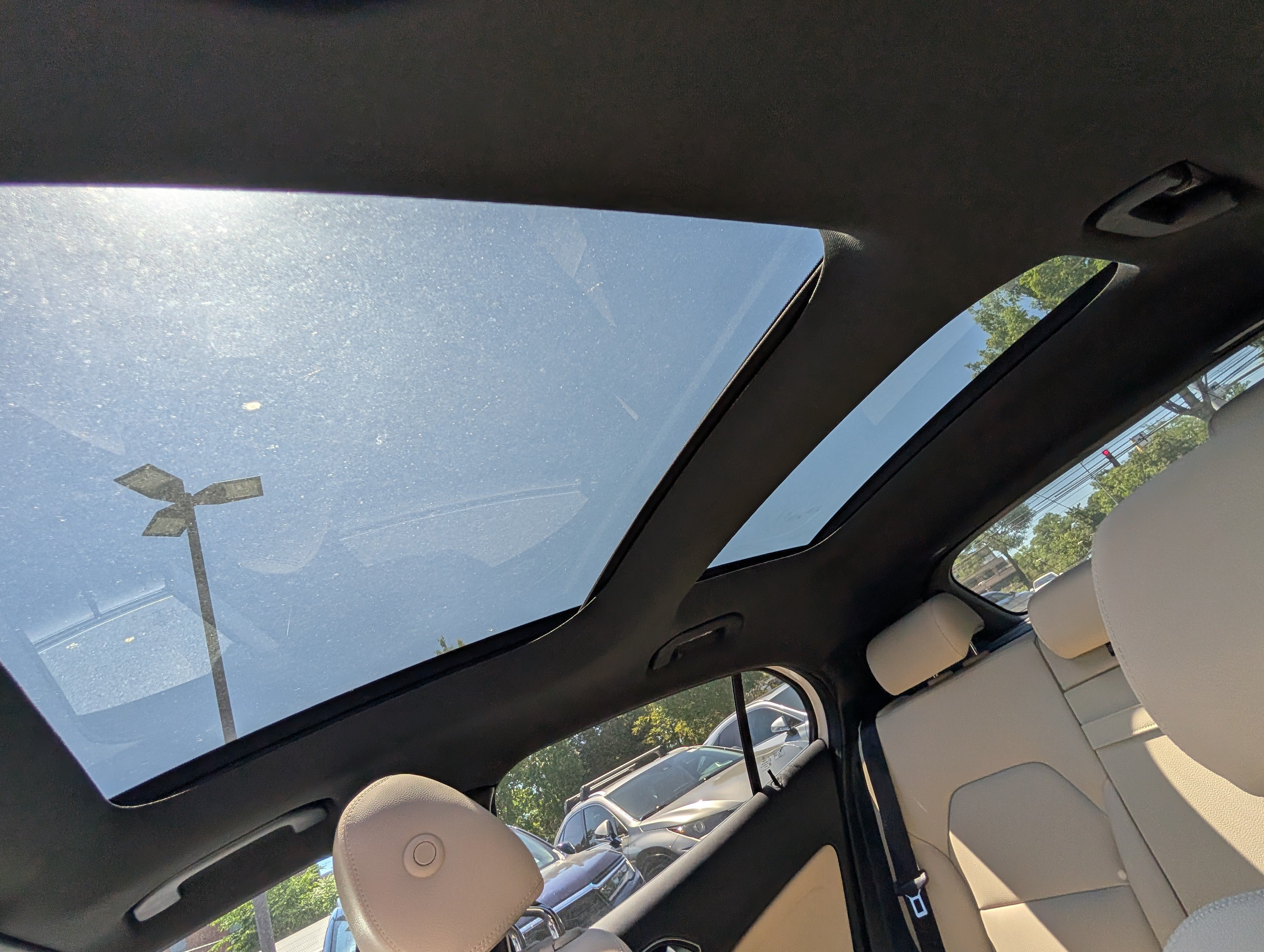 Used 2018 Mercedes-Benz GLA 250 4MATIC image 9