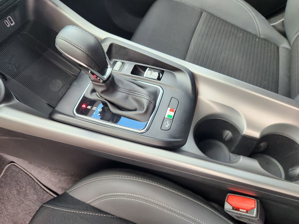 Used 2025 Alfa Romeo Tonale AWD/4WD image 19