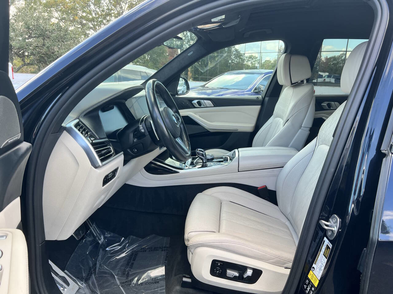 Used 2019 BMW X7 xDrive50i w/ Dynamic Handling Package image 16