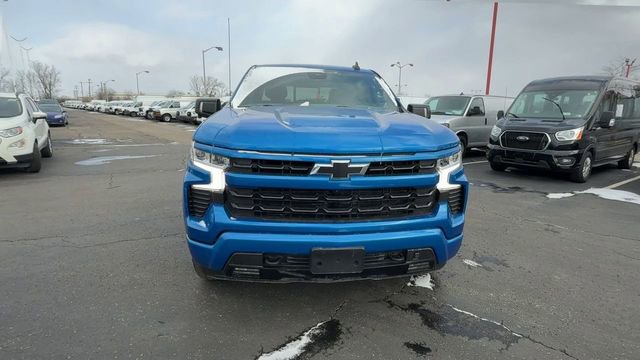 Used 2023 Chevrolet Silverado 1500 RST w/ Convenience Package II image 3