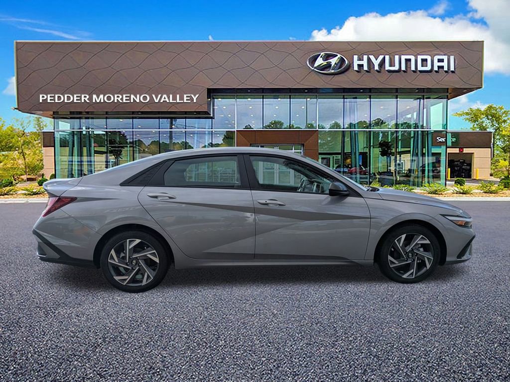 New 2025 Hyundai Elantra Sport image 3