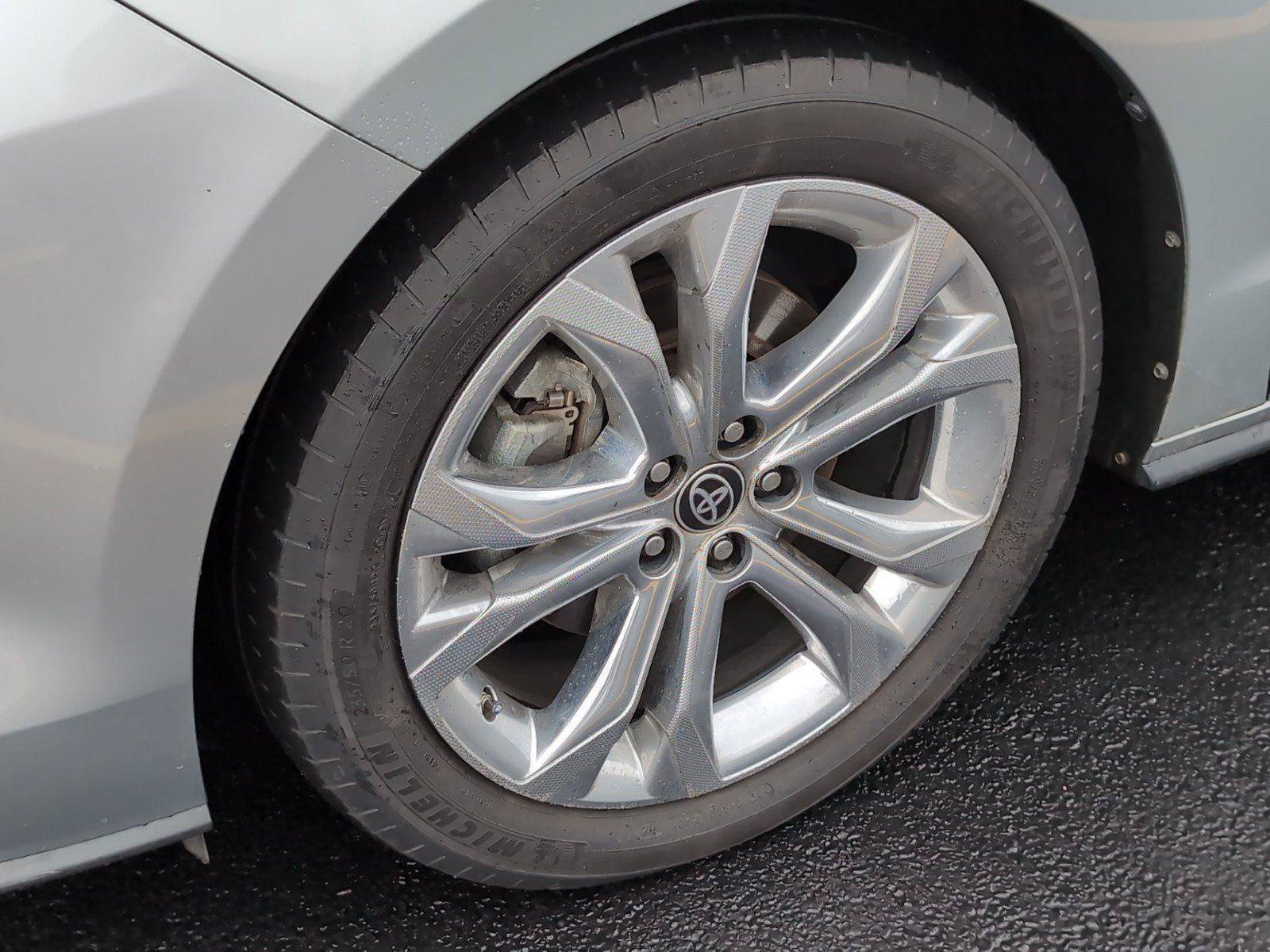 Used 2021 Toyota Sienna Platinum FWD image 11