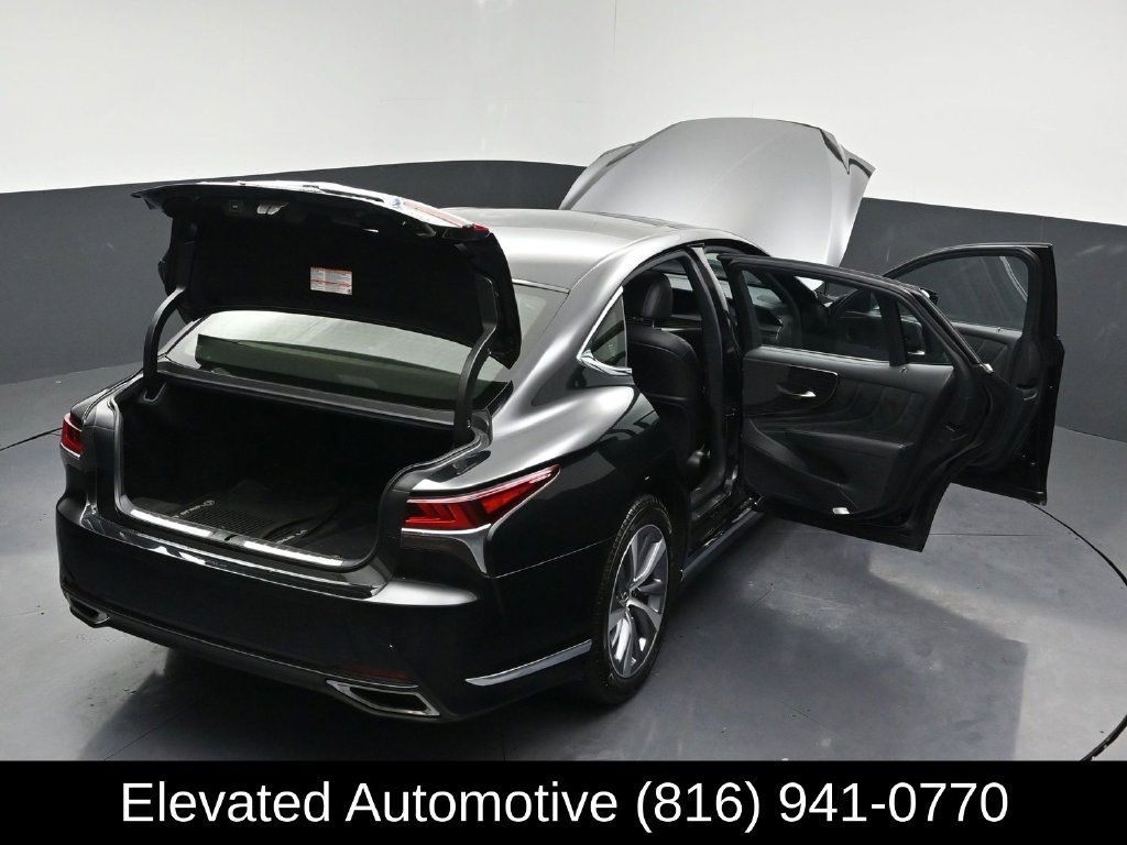 Used 2018 Lexus LS 500 AWD w/ Accessory Package (Z2) image 34