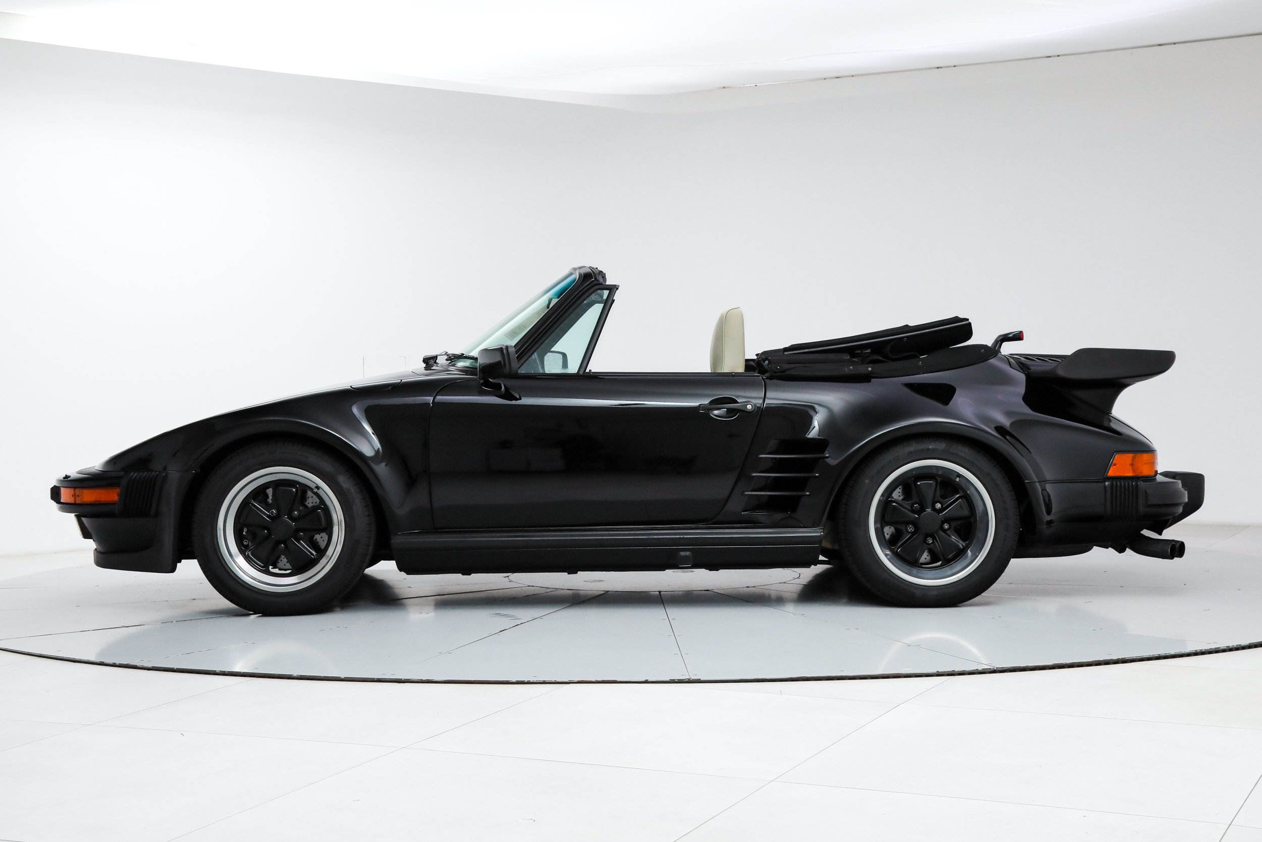 Used 1989 Porsche 911 Turbo Targa RWD image 15