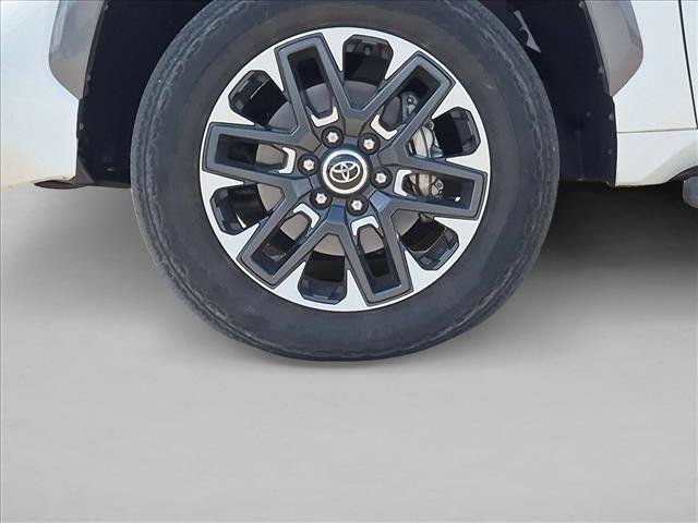 Used 2024 Toyota Tundra Limited AWD/4WD image 23