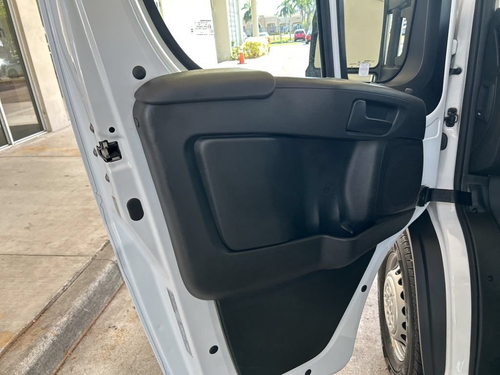 Used 2024 RAM ProMaster 3500 w/ Delivery Van Package FWD image 34
