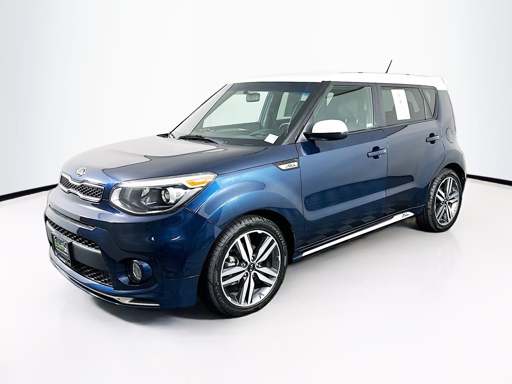Used 2018 Kia Soul + image 3